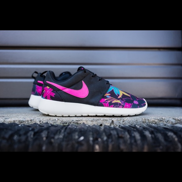 Rare Nike roshe run rosherun Aloha pack flower print black pink blue - Picture 4 of 10